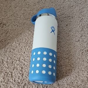 Hydro Flask Sky Blue and White Bottle